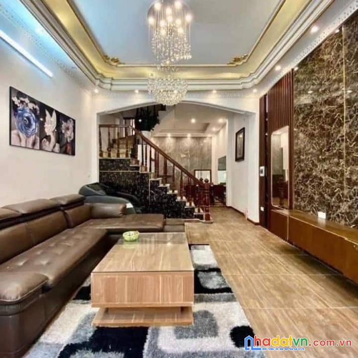 Bán nhà 6 tầng phố hoàng văn thái, thanh xuân 39m2, ô tô gần, nhỉnh 5 tỷ.