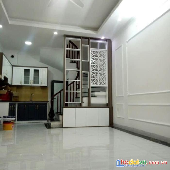 Bán nhà 5 tầng dương văn bé hai bà trưng 30 m2 giá nhỉnh 3 tỷ