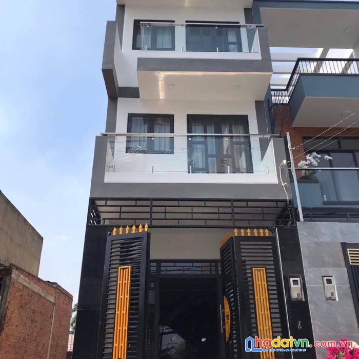 Nhà cho thuê, ngã 4 bình phước 70m2, 3 tầng, 15 triệu
