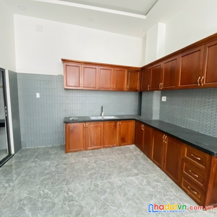 Cần sang nhượng lại căn nhà gần chợ bình chánh