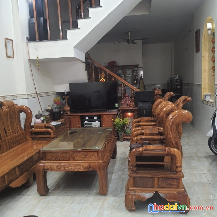 Nhà 4 tầng. 60m. đường nhựa xe hơi né nhau. nội thất cao cấp. giá chỉ 7 tỷ hơn.