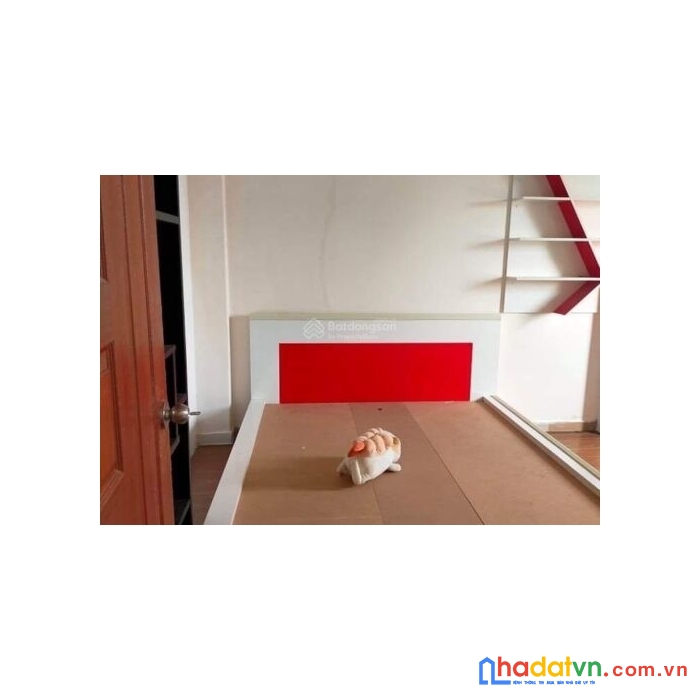 Cần bán căn nhà đối diện công viên lê thị riêng, ngõ 658 cách mạng tháng 8, p11, quận 3