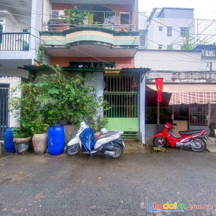 Bình tân lê đình cẩn 70m2 hẻm xe hơi quay đầu 1 trệt 1 lửng 1 lầu giá nhỉnh 4ty