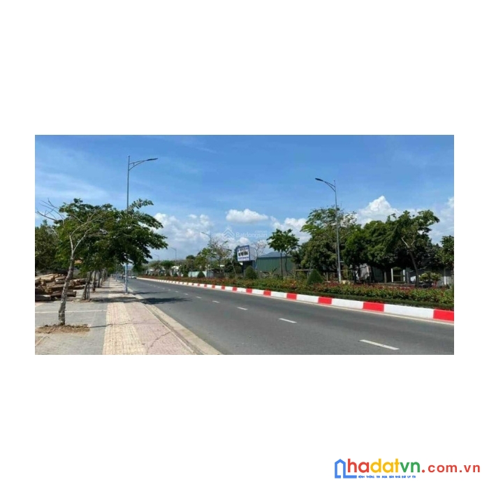 Cần bán gấp 2500 m2 ngay bidv tp bà rịa tc 1100 odt giá 9,5tr/m2