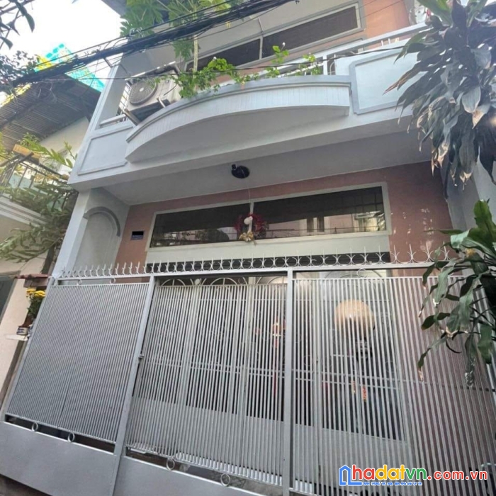Bán gấp nhà xinh năm châu, tân bình, 2 tầng, giá rẻ, 40m2 nhỉnh 4tỷ.