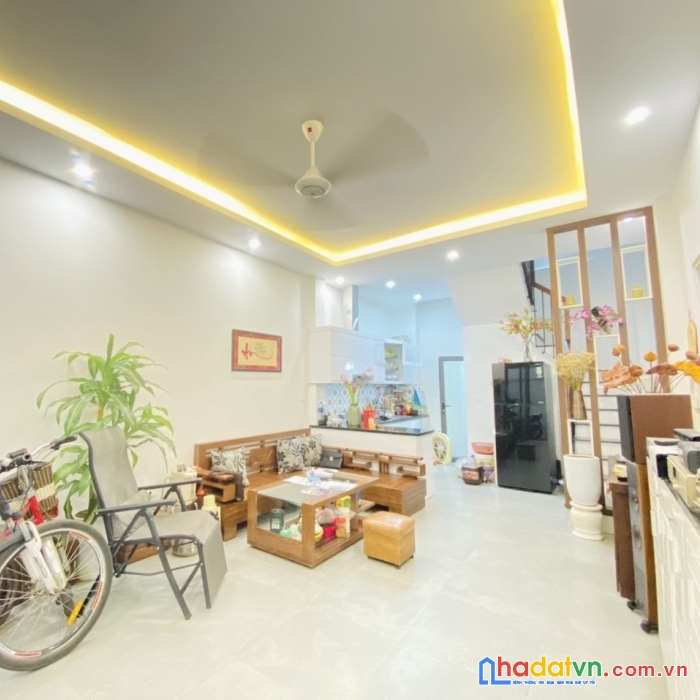 Nhà đẹp ở sướng phố hào nam, đống đa, hiện đại, 45m2x5 tầng, nhỉnh 7 tỷ