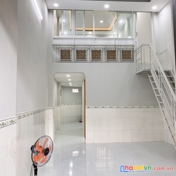 Nhà 2 tầng - phước long b - nở hậu - sổ hoàn công