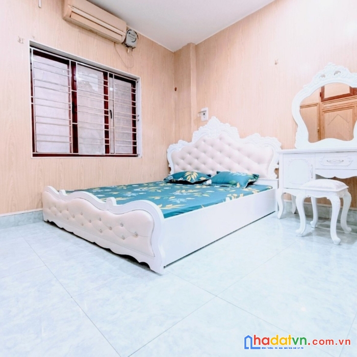 Bán nhà phố giải phóng: 40m2*5 tầng*5 ngủ, mt 4.7m, cách mặt phố hơn 30m