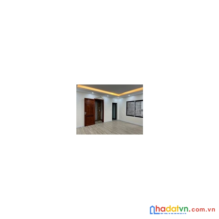 Siêu phẩm . chính chủ bán nhà phân lô.ô tô ,đỗ cửa, ở ngay phố hoa lâm  diện tích 35 m chỉ nhỉnh 3