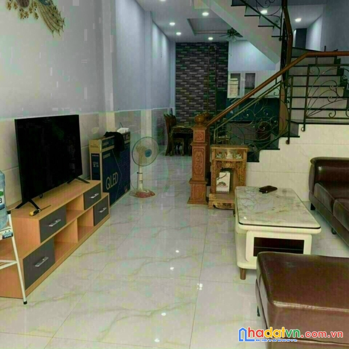 Nhà đẹp, hồ ngọc cẩn, 4 x 14m, hẻm 4m, tân phú, 2 lầu, 4pn, dt 56m², giá 5.8 tỷ