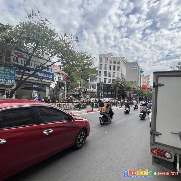 Bán nhà mặt phố tân mai  80m - lô góc -  ô tô - kinh doanh - vỉa hè rộng - 6 tầng đẹp - kinh doanh