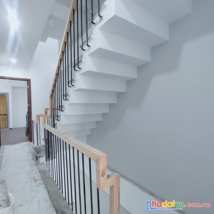 Hiếm.nhà siêu đẹp, gara 7 chỗ,ngõ to như phố, ô tô tránh