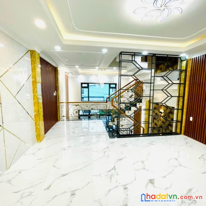 Bán nhà mặt tiền, 5 tầng mới ở ngay, cạnh vạn phúc city, 100m2 giá nhỉnh 9 tỷ.
