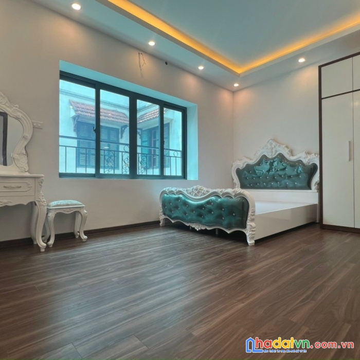 Bán nhà phân lô ngõ 42 sài đồng 65m2 4t ô tô tránh 2 thoáng 5.1