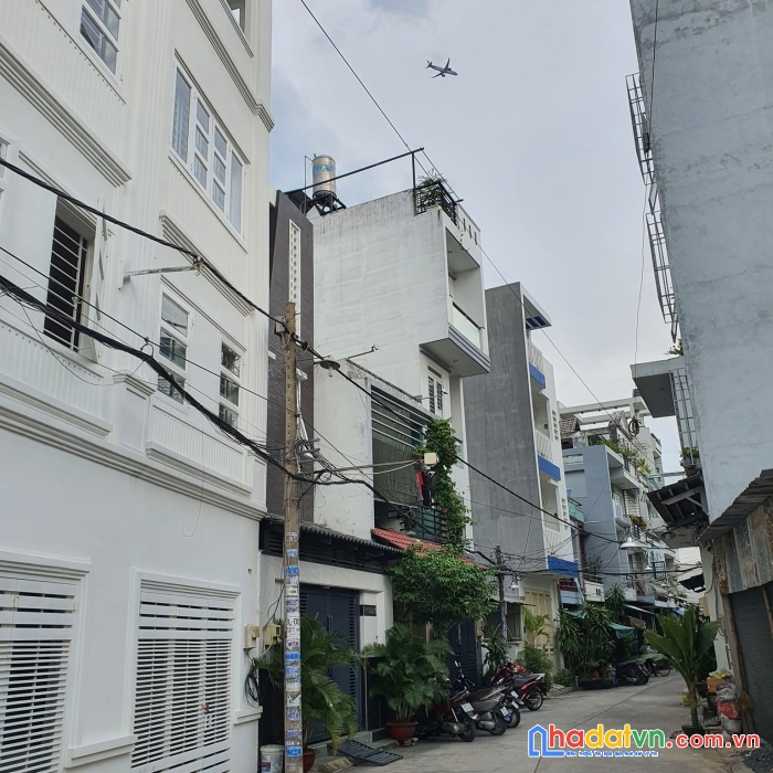 Bán gấp nhà phú thọ hòa ,tân phú.250m2 .3 tầng .hẻm ô tô tránh giá 18 tỷ 3