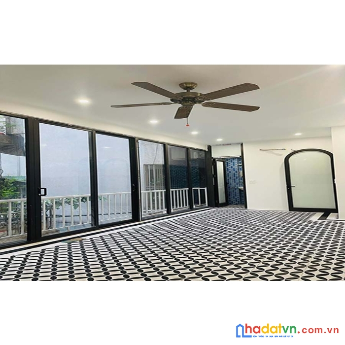 Nhà lô góc ở ngay,đường thái thịnh,q.đống đa,hà nội,39m giá siêu tốt