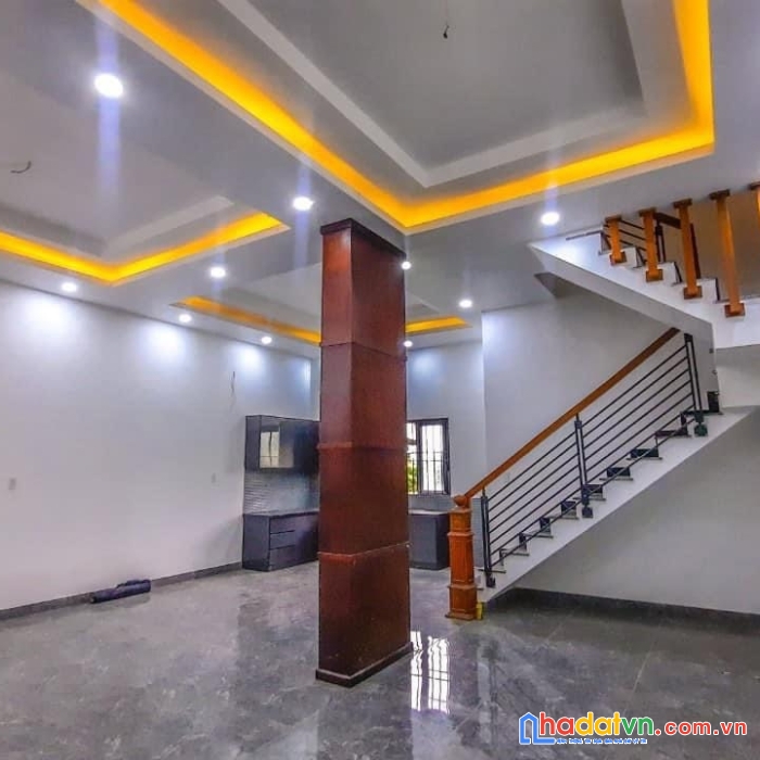 Cần bán gấp nhà mặt đường ô tô hoàng phan thái  đối diện chợ bình chánh