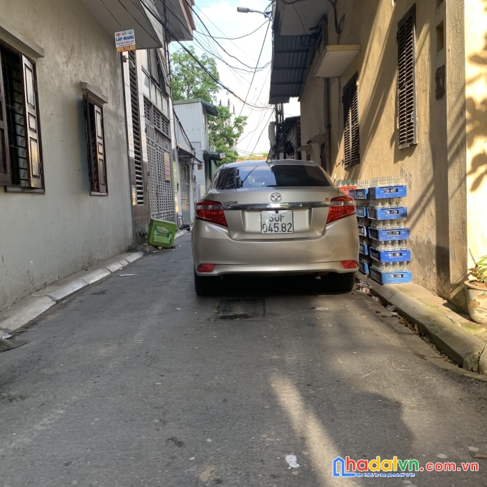 Chính chủ bán 40m2 đất đông dư, gia lâm đường thông rộng 3m, giá 2.1 tỷ.