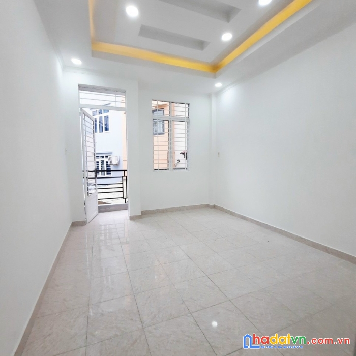 Giảm giá cực mạnh bán gấp nhà nở hậu phong thuỷ tốt đường 3/2, p12, q11