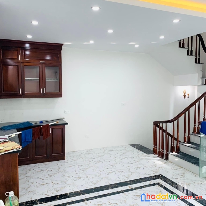 Cực hot! bán nhà xây mới 6 tầng -trung tâm thạch bàn-ô tô đỗ cổng, dt 30m2