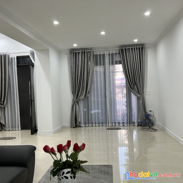 Biệt thự trong đê ngọc thụy 90mx3t lô góc ôtô nhỉnh 7tỷ