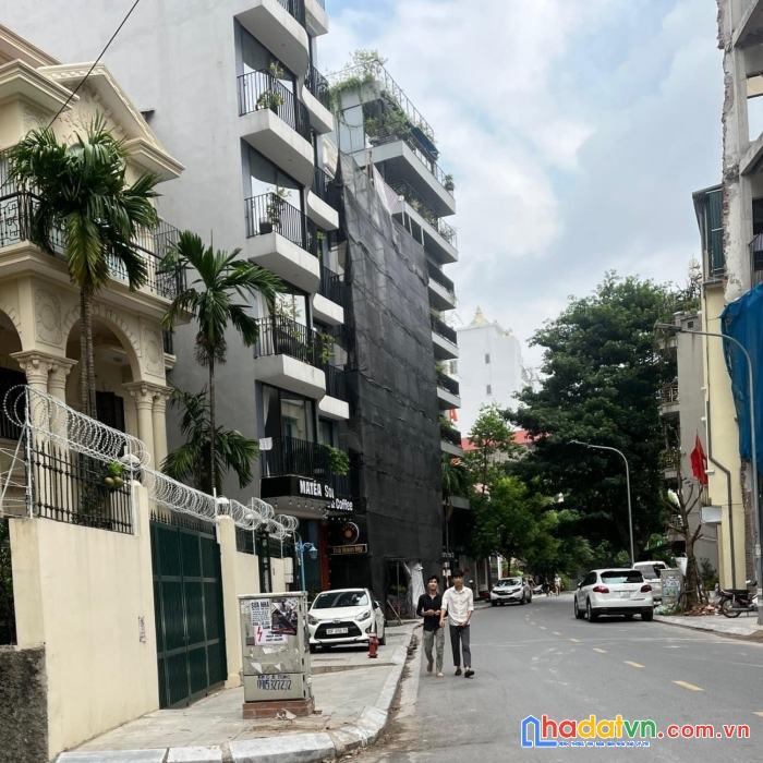 Bán biệt thự 5* tây hồ, dt: 130m2, mt: 10m, gara ô tô rộng, cho thuê gần 50.000$/ năm, giá: nhỉnh