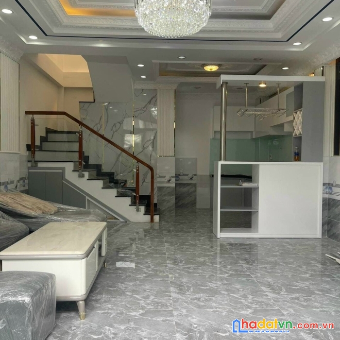 Sang lại nhà 1 trệt 2 lầu, cách chợ bình chánh 1km