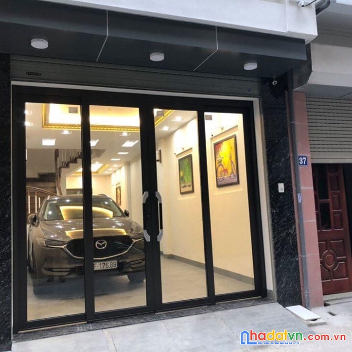 Hẻm xe tải nguyễn thị minh khai ở ngay 3 lầu btct tặng nội thất bán gấp