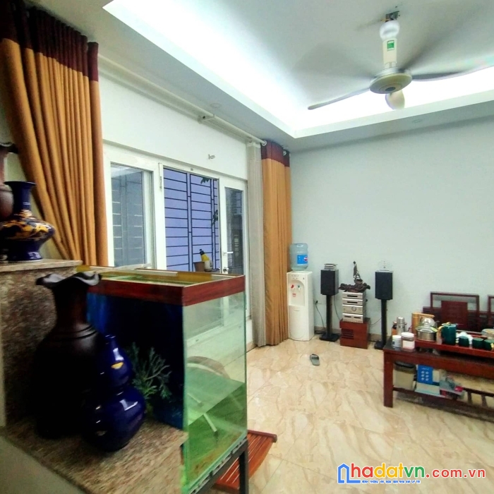 Bán nhà ngọc lâm, dân xây, vài bước ra phố, nhiều tiện ích, 60m2x4,8m