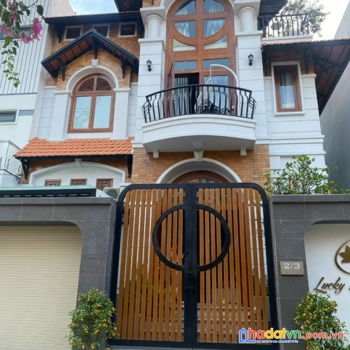 Biệt thự 2/3 võ trường toản, p.an phú quận 2 ngay mastery thảo điền, 10x15m, trệt, 2 lầu, áp mái