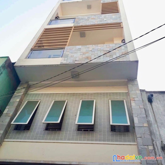 Cần bán gấp nhà phố tân phú mặt đường lớn tiện kinh doanh