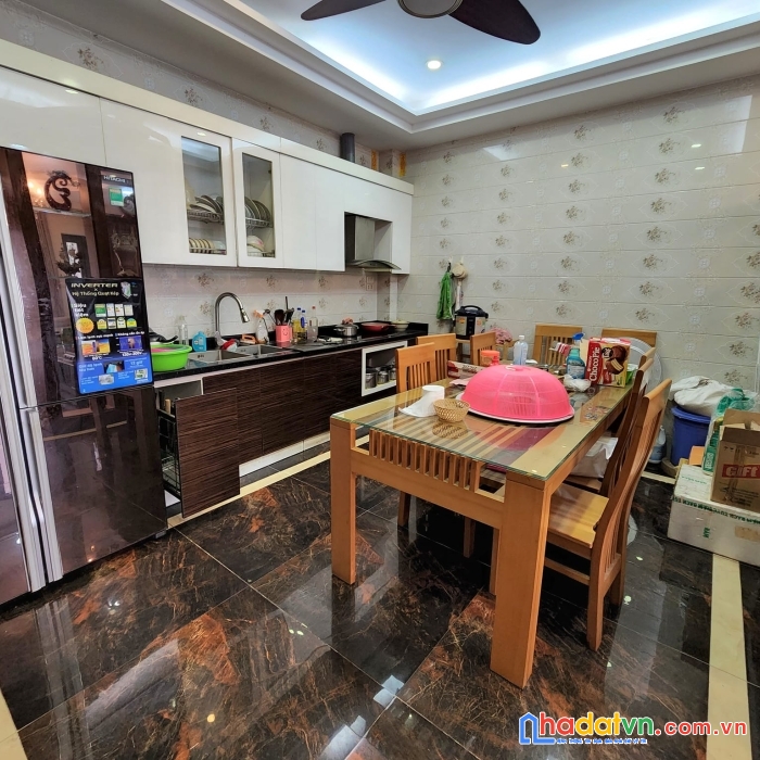 Bán nhà phú diễn,sát phố,mặt ngõ,dt 50m, nhỉnh 3 tỷ