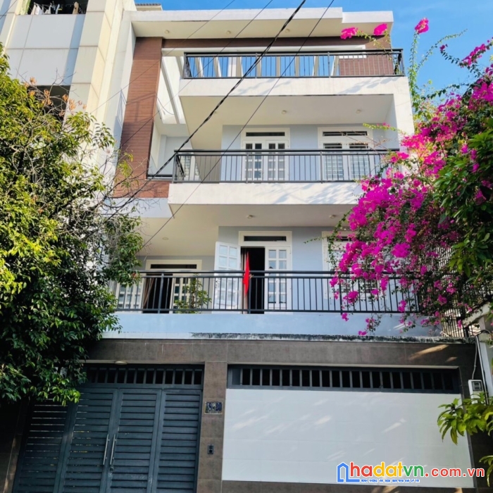 Biệt thự 18-20 đs 1 cư xá chu văn an p26 q.bình thạnh