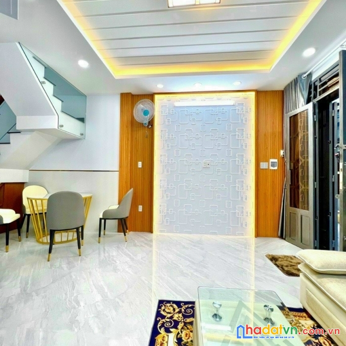 Hẻm 1 sẹc, huỳnh văn bánh, 4.5 x 7.2m, 2 pn, đẹp, phú nhuận, dt 32m², giá 4.6 tỷ
