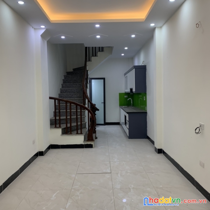 Cần bán gấp nhà hữu hòa thanh trì, dt 30m, 5 tầng, giá 2.5 tỷ