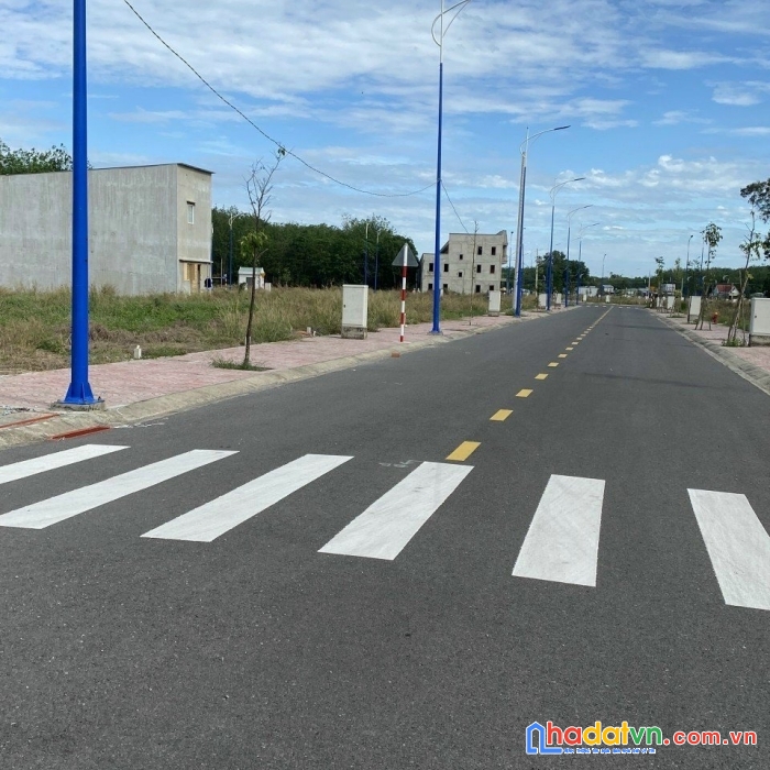 Bán đất gần trung tâm hành chính bàu bàng, đối diện chợ cặp sát ql13, ở bình dương.
giá 700 triệu