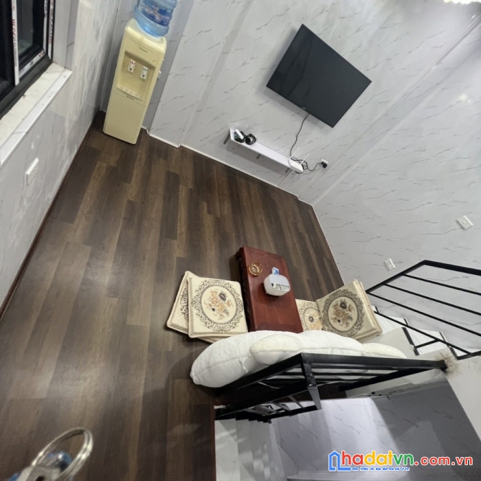 Cần bán nhà ở tân mai, sổ đỏ chung. 5 tầng giá 1.5 tỷ lh 0328369800