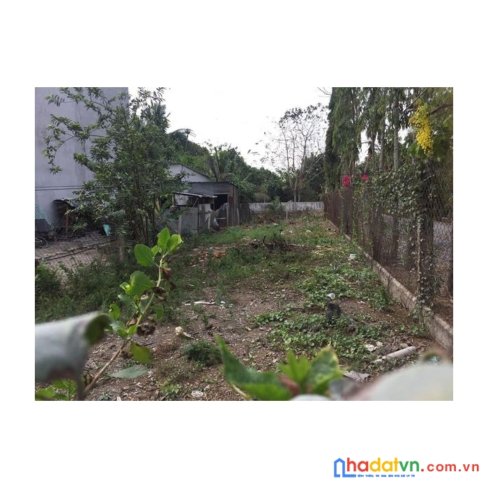 Bán gần 200m2 đất mặt tiền nhựa gần đường võ trần chí. giá chỉ dưới 3 tỷ.