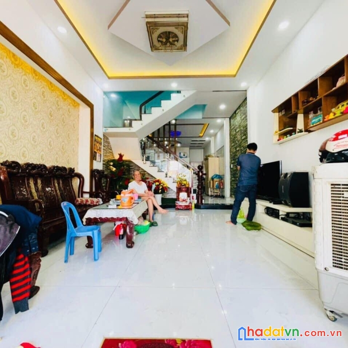Bán nhà tân kì tân quý tân phú 48m2  vuông vức, hxh, 4 tỷ nhỉnh tặng nt cao cấp