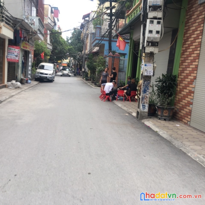 Nhà phố đàm quang trung, gần ngay aeon, kinh doanh ô tô tránh.