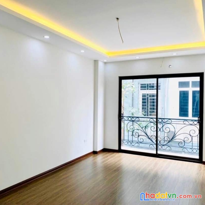 Siêu hiếm còn sót lại - nhà đẹp ngọc trì -long biên - ô tô - ô tô tránh - 5 tầng - mt 4m.