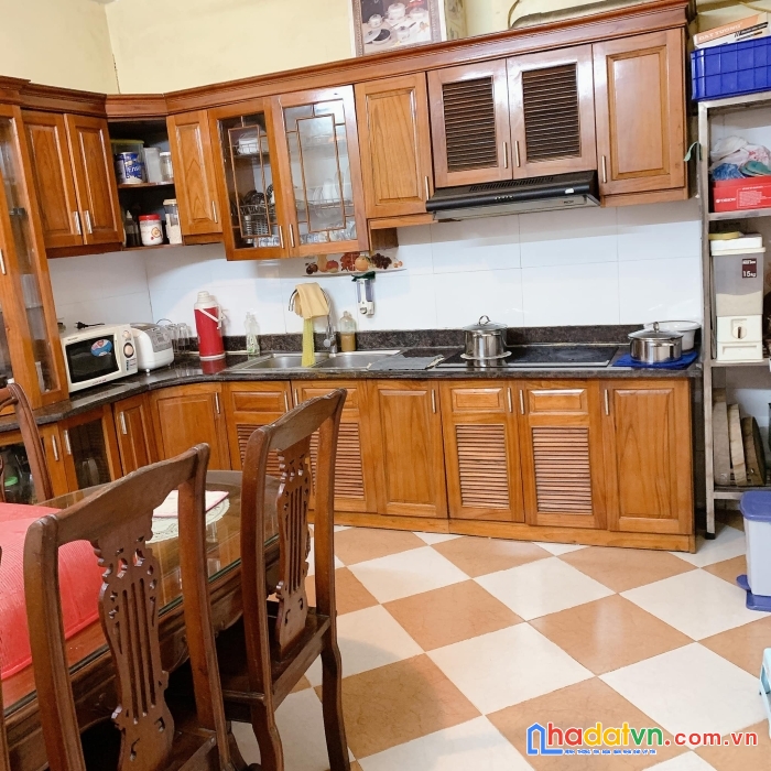 Chính chủ bán đất tại đ/c số 13 ngách 15 ngõ 191 minh khai oto con vào nhà, 82m mt 5.9m nở hậu 50cm