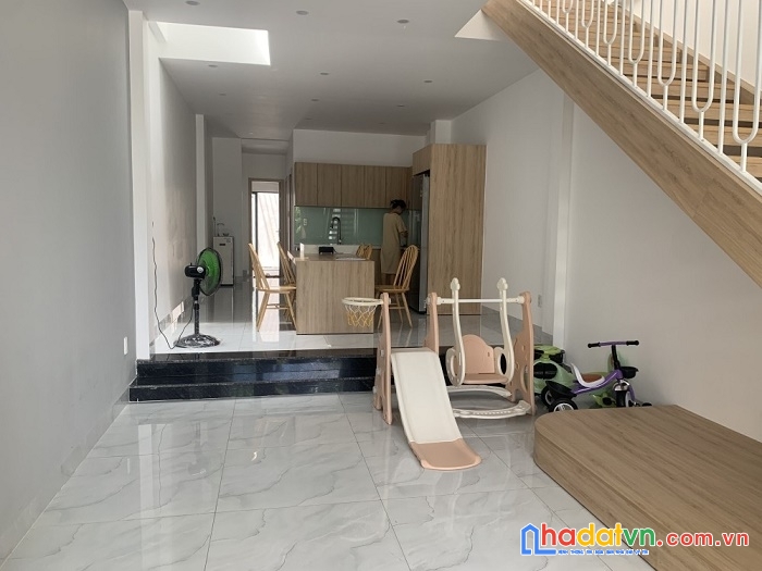 Mặt tiền nguyễn công hoan 100m2 x 2 tầng, full nội thất xịn