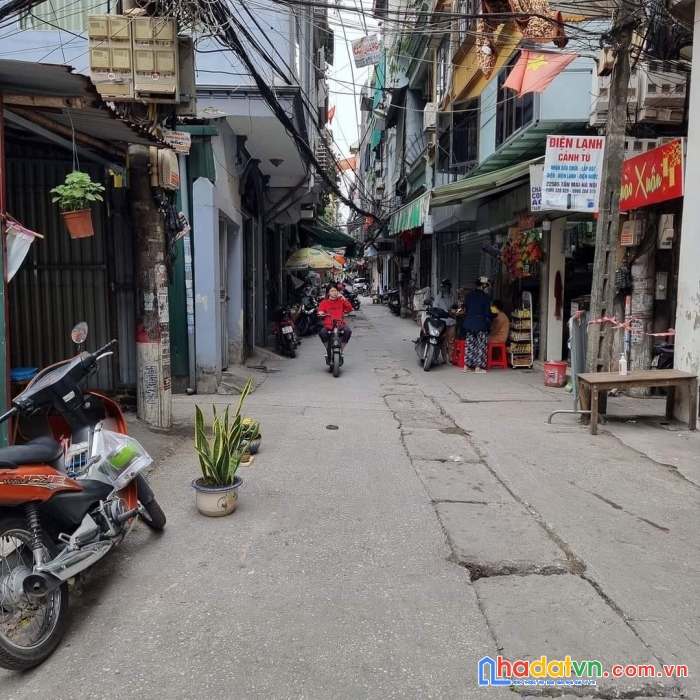 Hiếm tân mai ô chờ thang máy – ô tô gần nhà - chủ xây tâm huyết – diện tích rộng - hai thoáng vĩnh