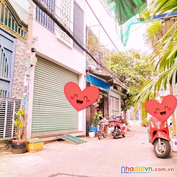 Bán nhà gần aeon tân phú, 60m2, thuê 20 triệu/tháng chỉ 4 tỷ2