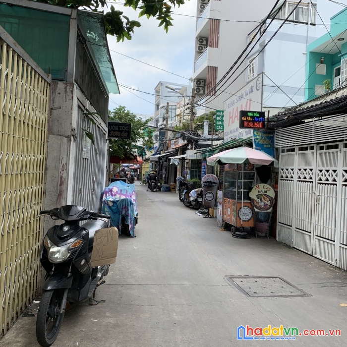 Nhà mới ký - xe ngủ trong nhà - mt bề thế 6m - hẻm trước và sau - đường âu dương lân - chỉ 13 tỷ