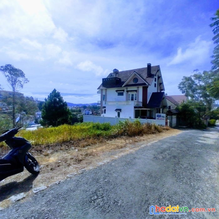 Đất 2 mặt tiền biệt thự view đẹp -  đồi huy hoàng - phường 8 - thành phố đà lạt - lâm đồng