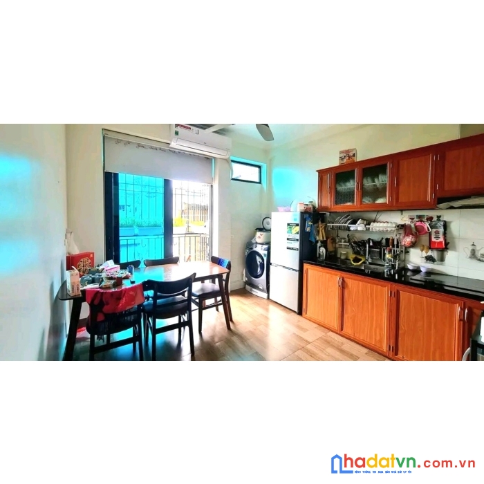 Bán nhà phố tô vĩnh diện: 43m2*5 tầng, mt 4.6m, lô góc, ô tô tránh dừng đỗ thoải mái.