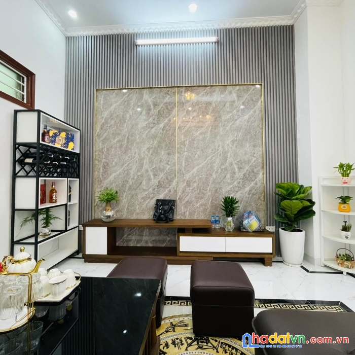 Bán nhà hào nam, ô tô vào nhà, 3 thoáng, 60m2, 11.4 tỷ