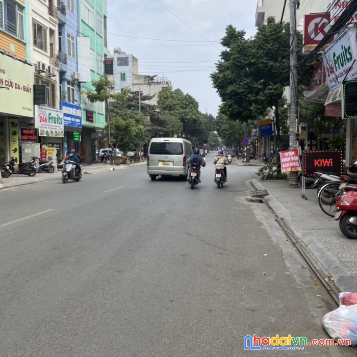 Hàng hiếm nhà phân lô ở ngô thì nhậm hà đông dt45m,có vỉa hè hàng cây ở vị trí trung tâm quận chỉ